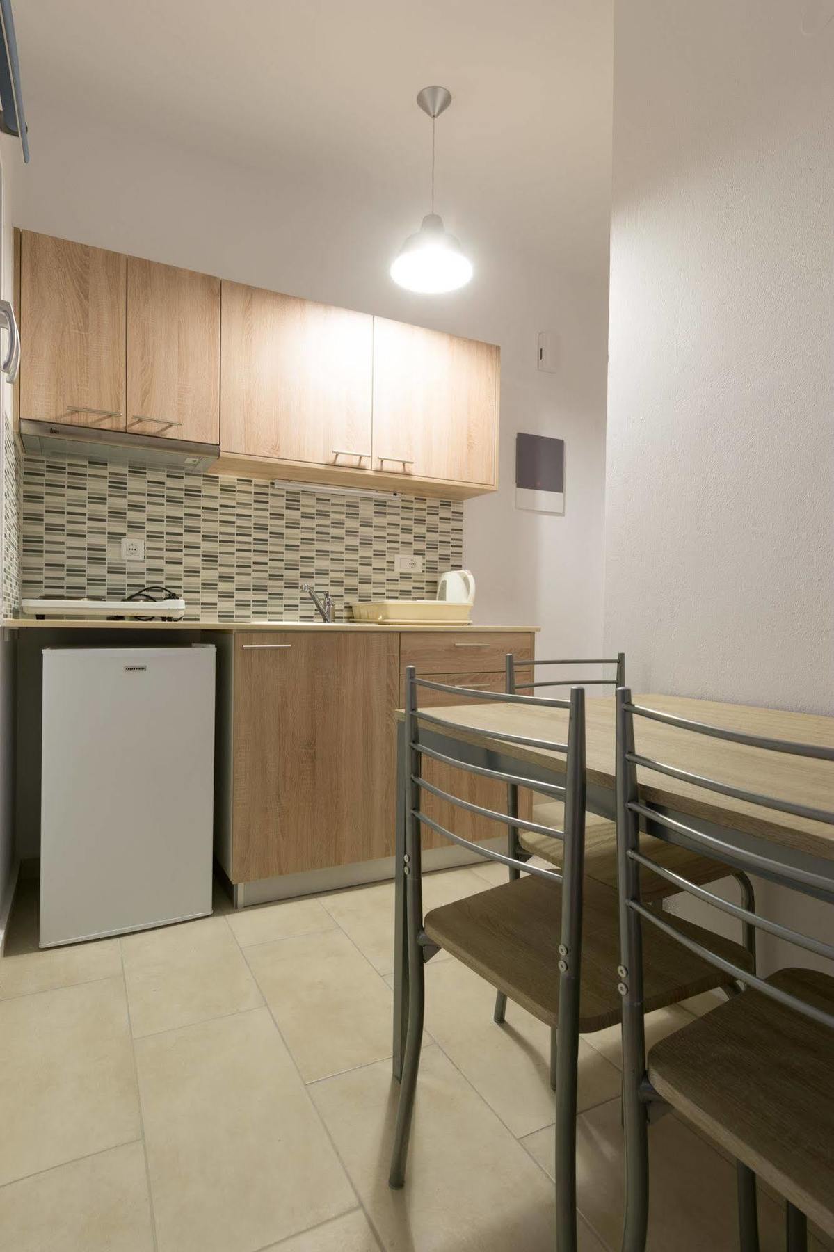 Socrates Apartmens & Restaurant Milatos Exterior photo